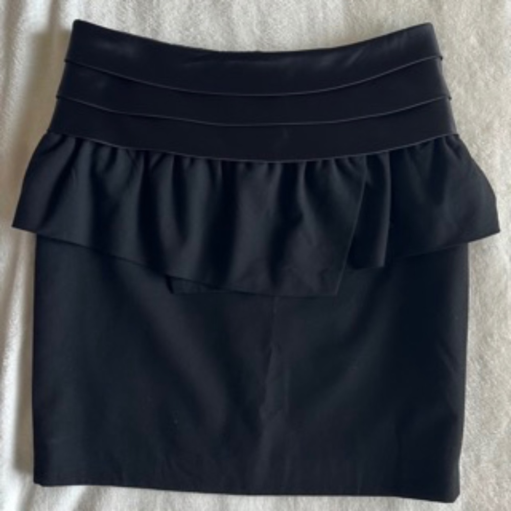 MICHAEL Michael Koss Black Peplum Style Skirt Sz 4